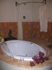 Renaissance_Bath_9456.jpg